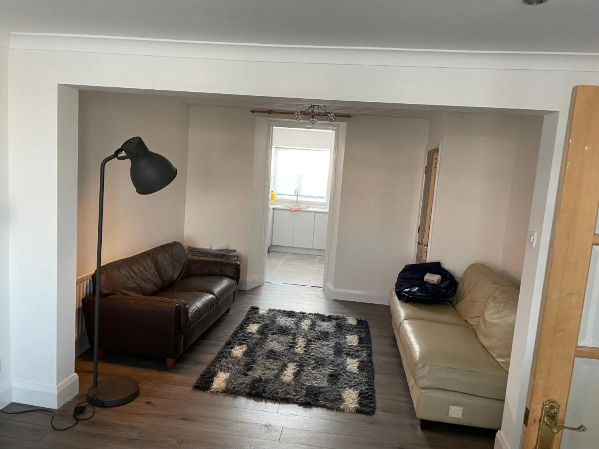 Enfield Street House Behind Portstewart Promenade With Partial Sea View From Front 3 Bed Sleeps 7别墅 外观 照片